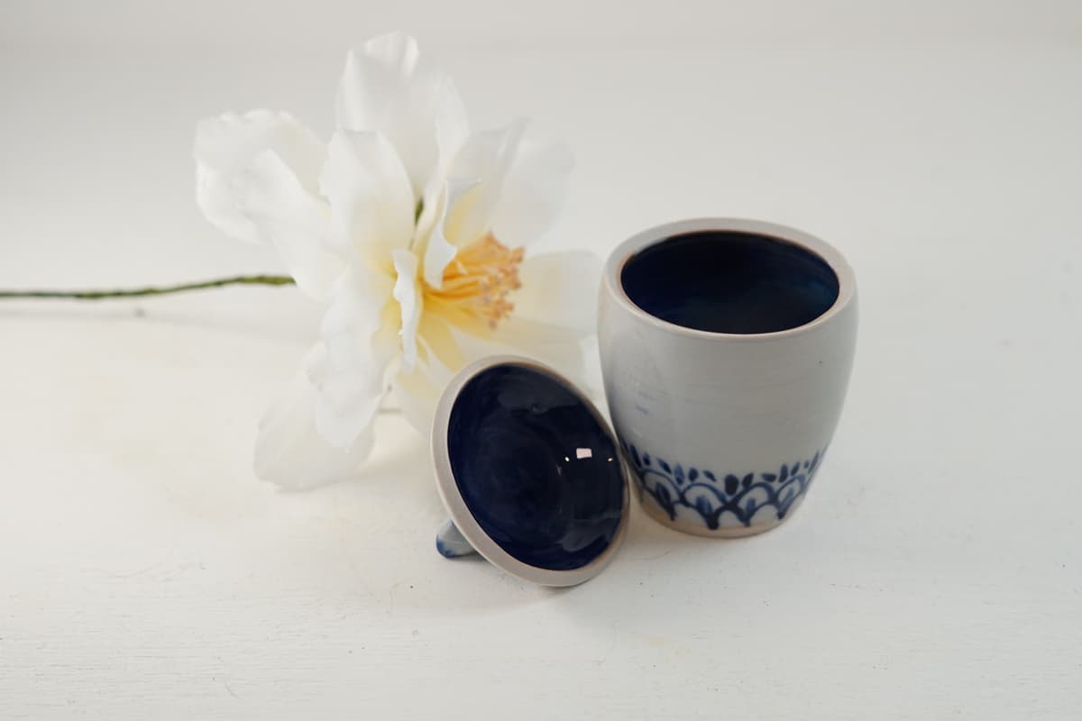 Ceramic cups with flower